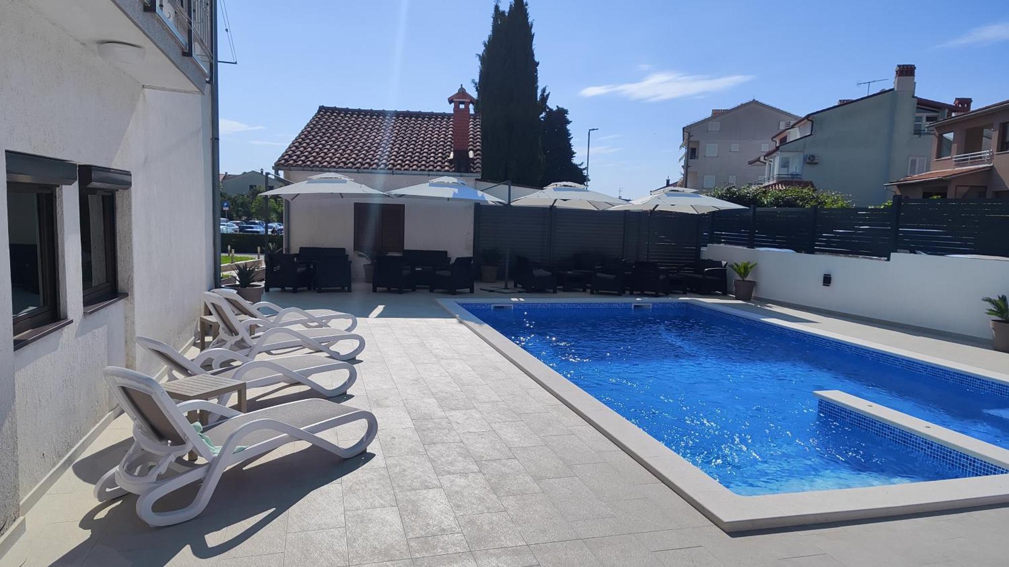 Viktor Rooms And Apartments 2 Rovigno Esterno foto