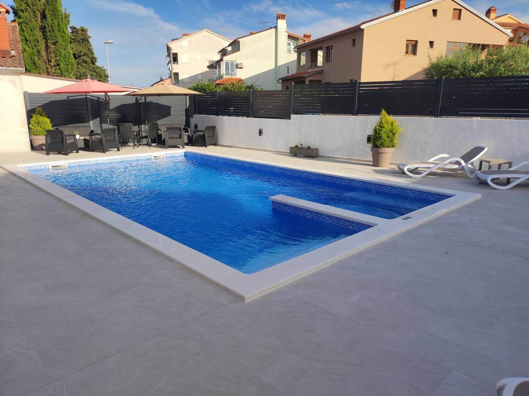 Viktor Rooms And Apartments 2 Rovigno Esterno foto
