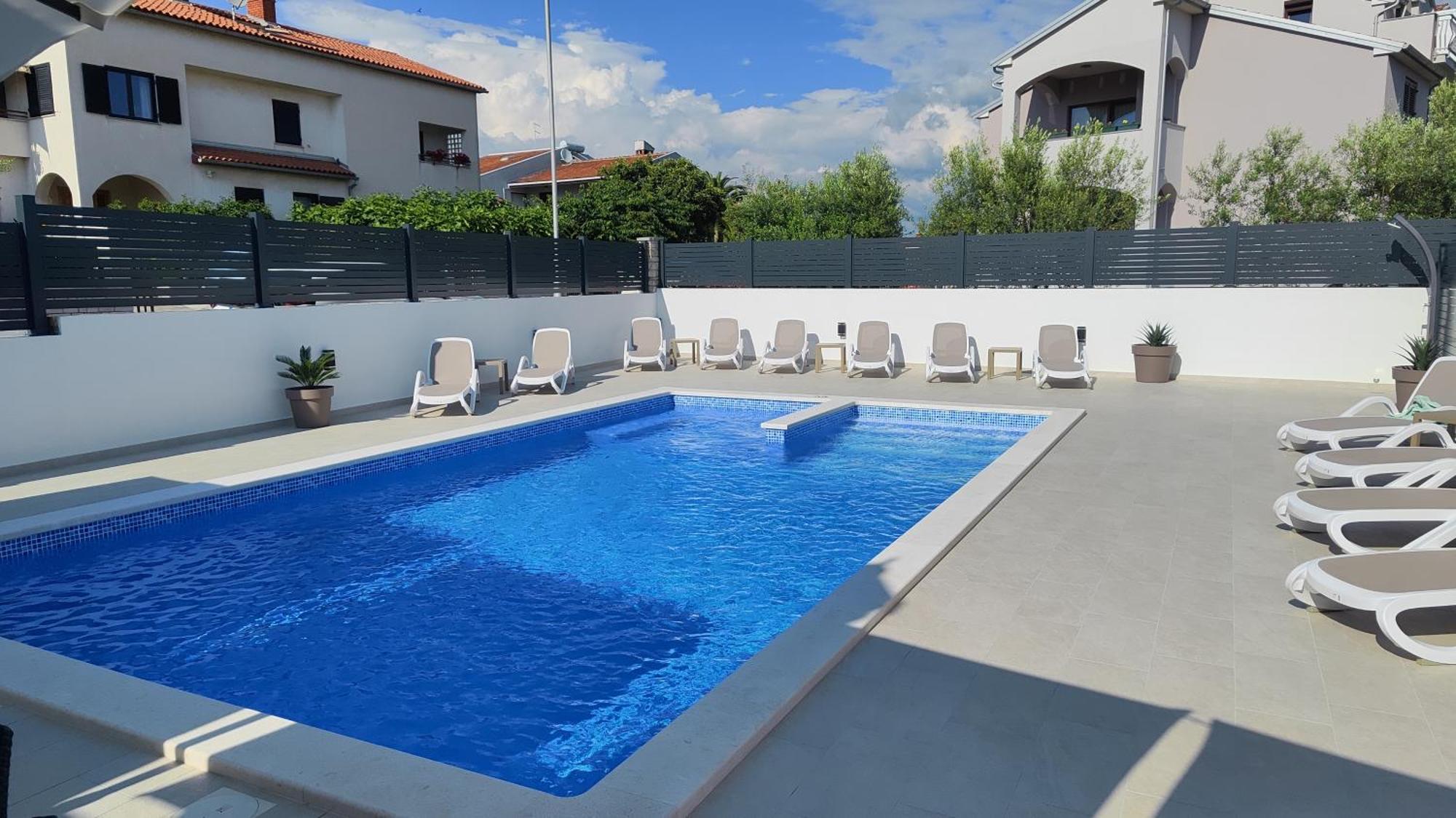 Viktor Rooms And Apartments 2 Rovigno Esterno foto